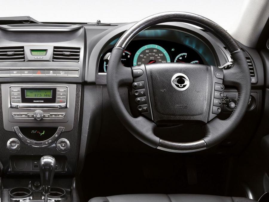  SsangYong Rexton W 2013 года  (UK) (фото 6 из 13)